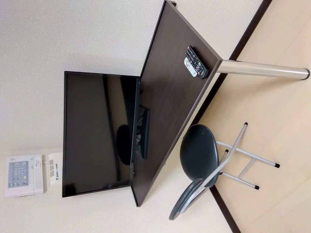 テレビ・テーブル