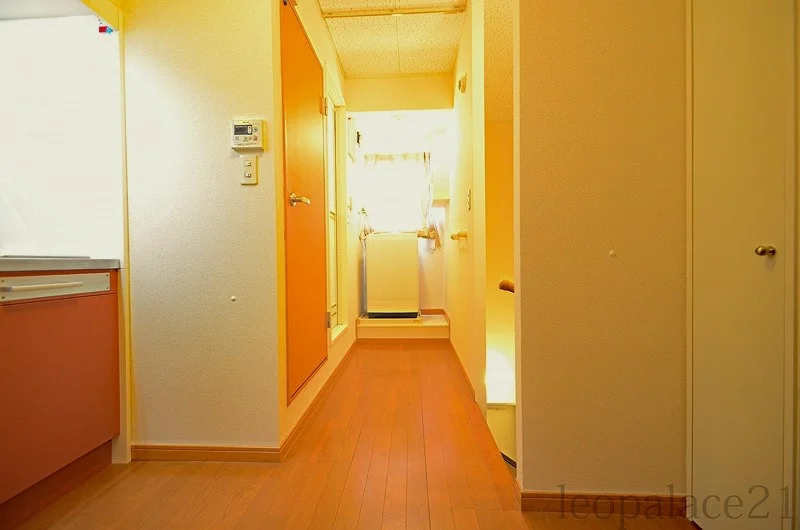 設備・仕様は号室により異なる為現況を優先致します。