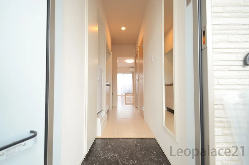 同シリーズの類似となります。現況を優先致します。