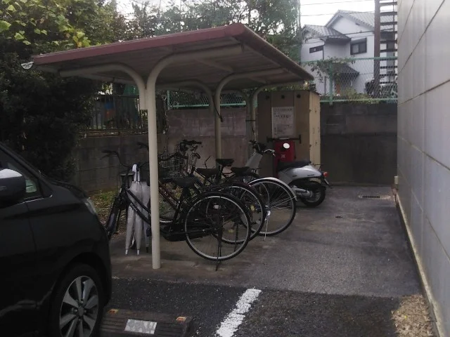 駐輪場　原付＆自転車のみ駐輪可能