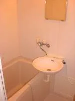 設備・仕様は号室により異なる為、現況を優先致します。