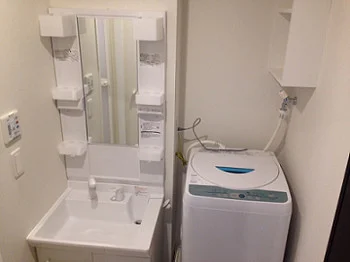 女性も嬉しい独立洗面台♪