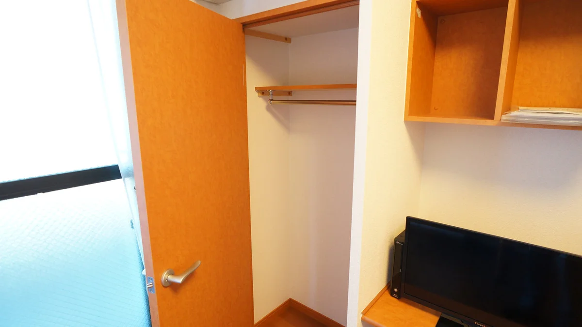 大きなクローゼットで収納力バツグンです。