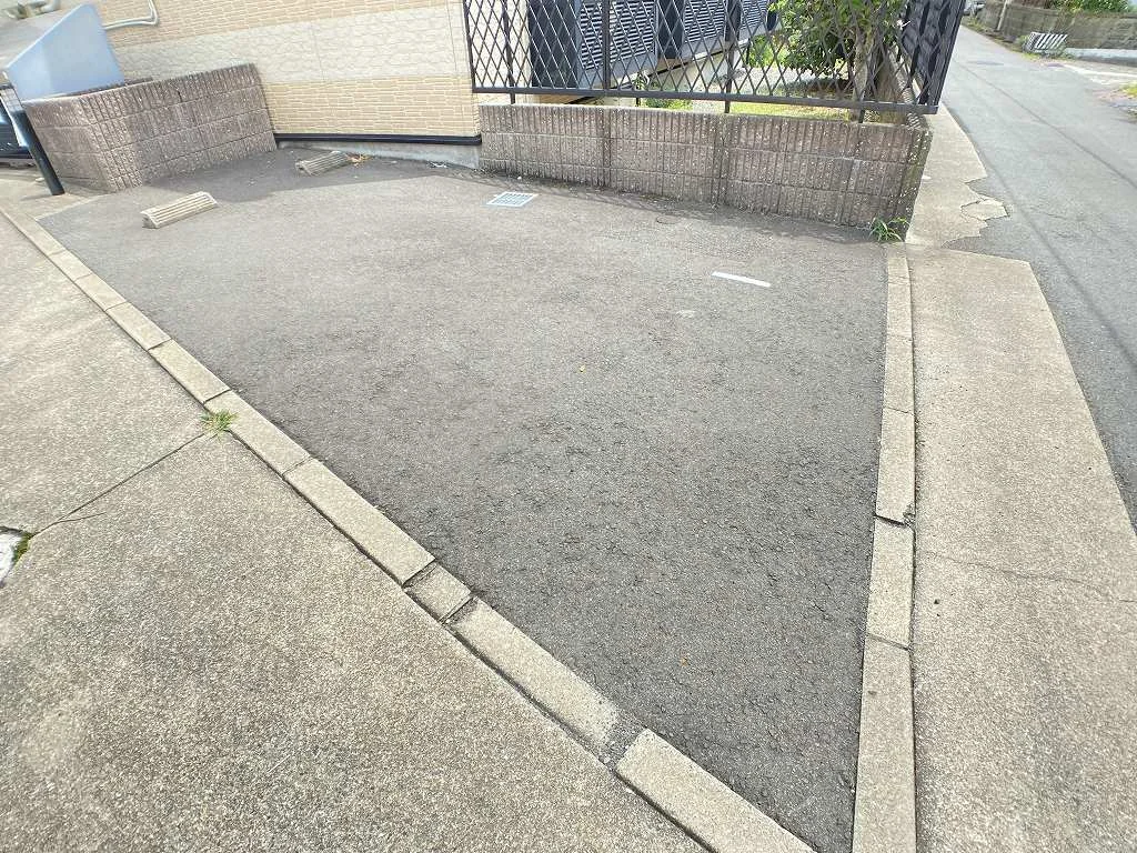 設備・仕様は号室によって異なる為現況を優先致します。