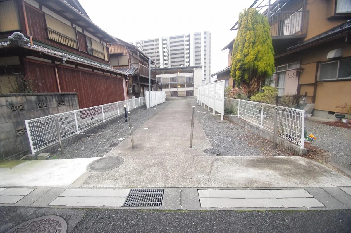 道路入口になります