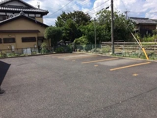 宅外駐車場まで徒歩５分程度