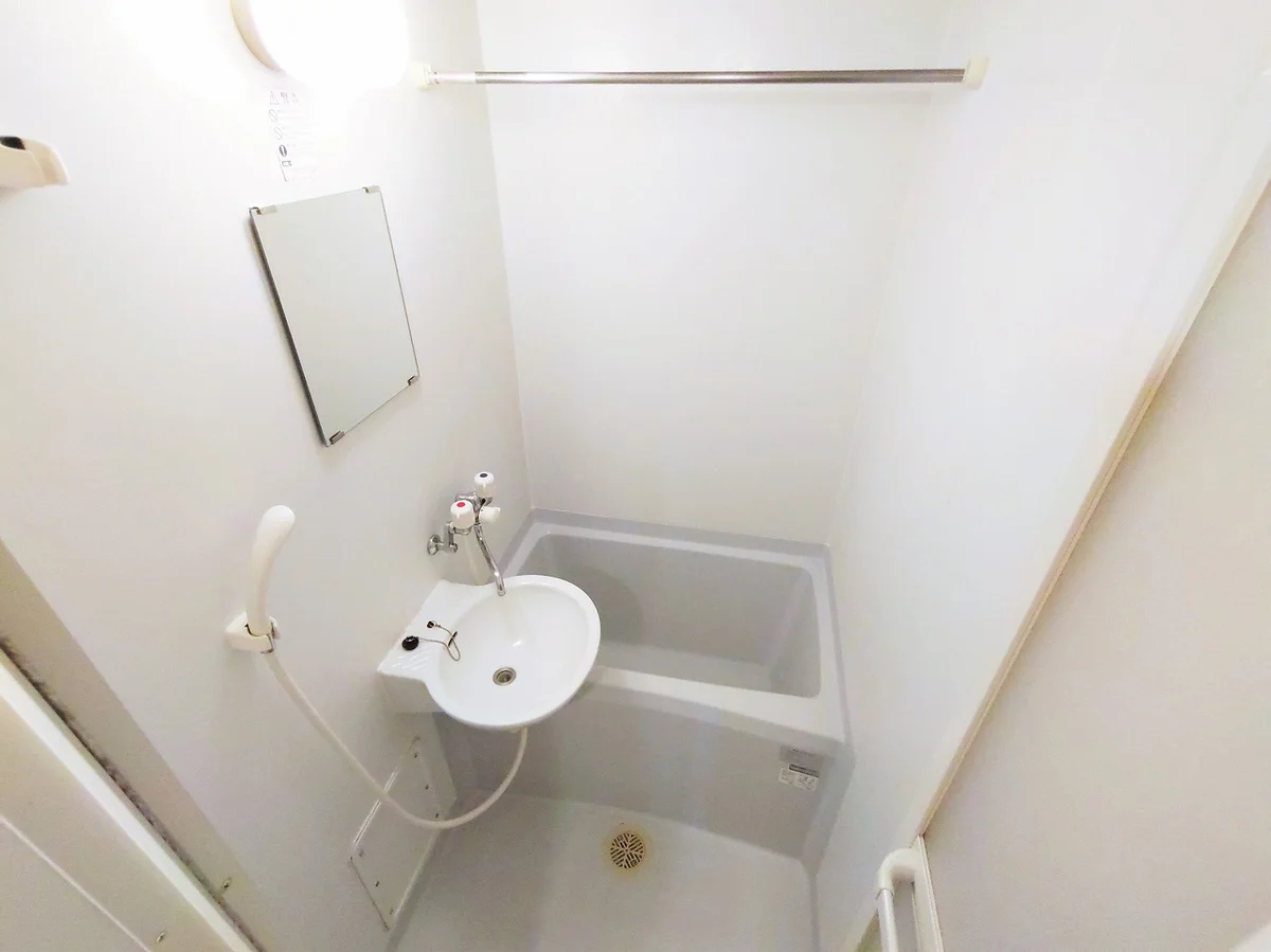 設備・使用は号室により異なる為、現況を優先致します。