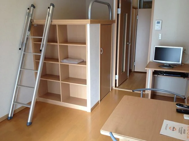 1Fはフローリング、2Fはカーペット