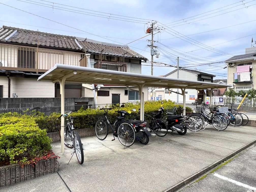 屋根付き駐輪場