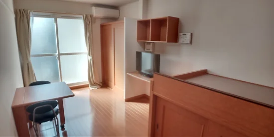 折畳みテーブル・椅子・カーテン付き