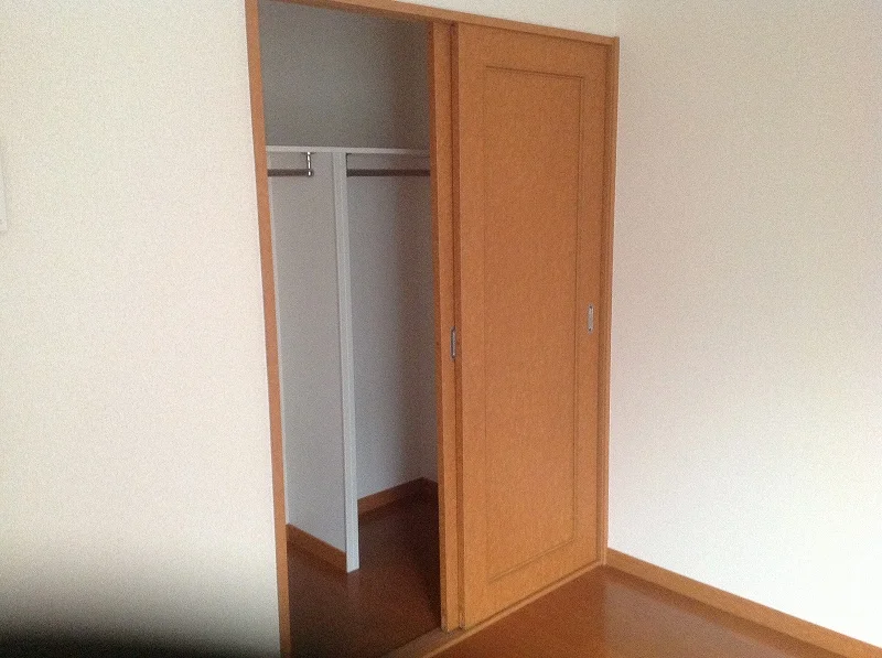 居室　クローゼット