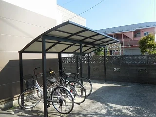 屋根付き駐輪場