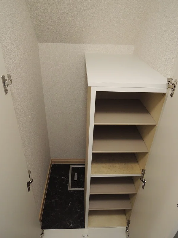 1Fシューズボックス