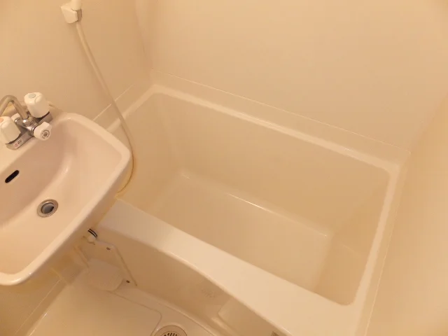 雨の日も安心！浴室乾燥機付♪