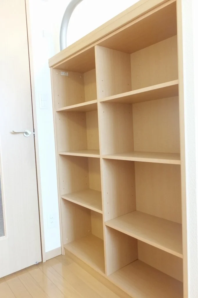 ベッド下横の棚
