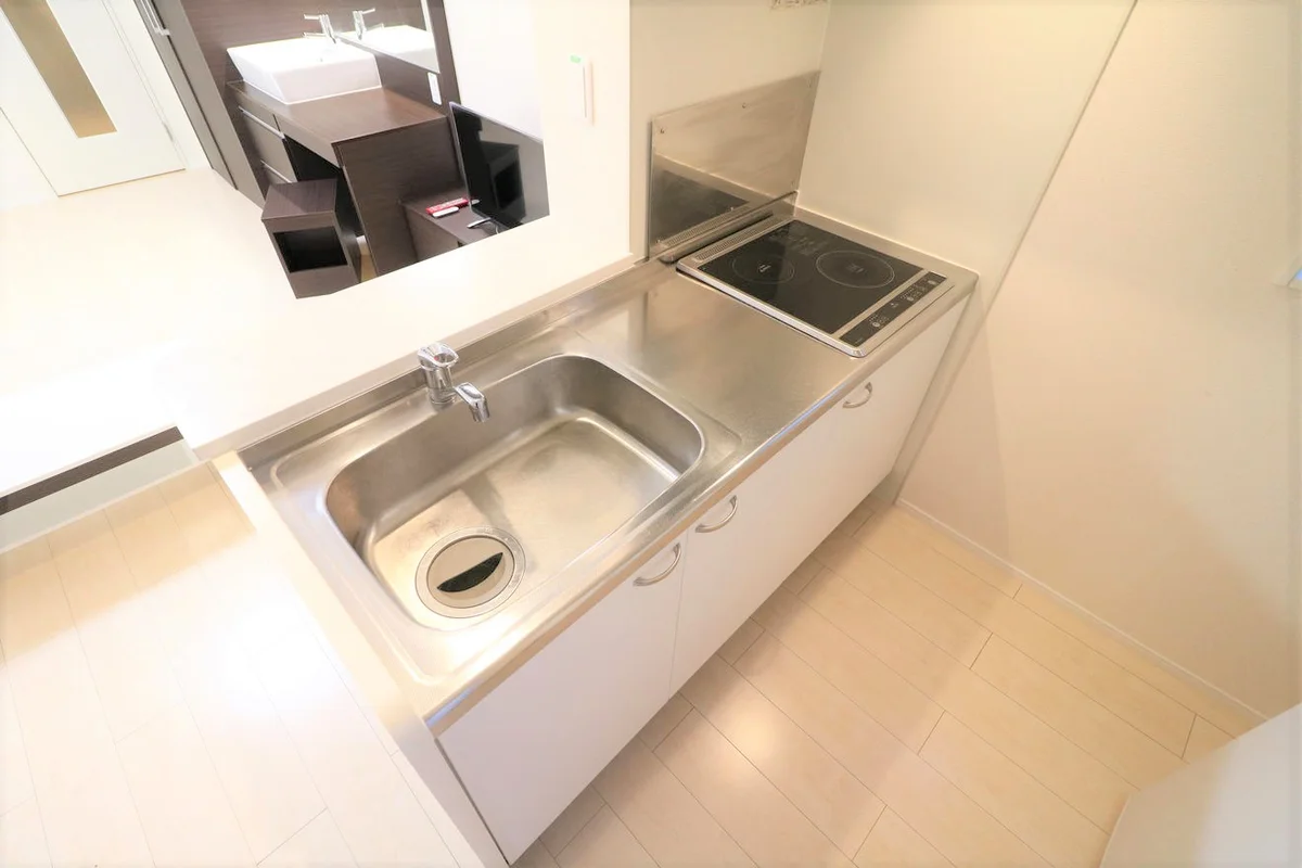 ワイドキッチン2口コンロ（ⅠＨ専用）お掃除が楽チン