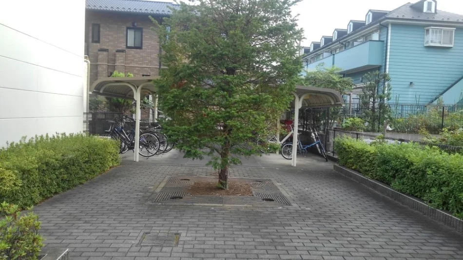 屋根付き駐輪場