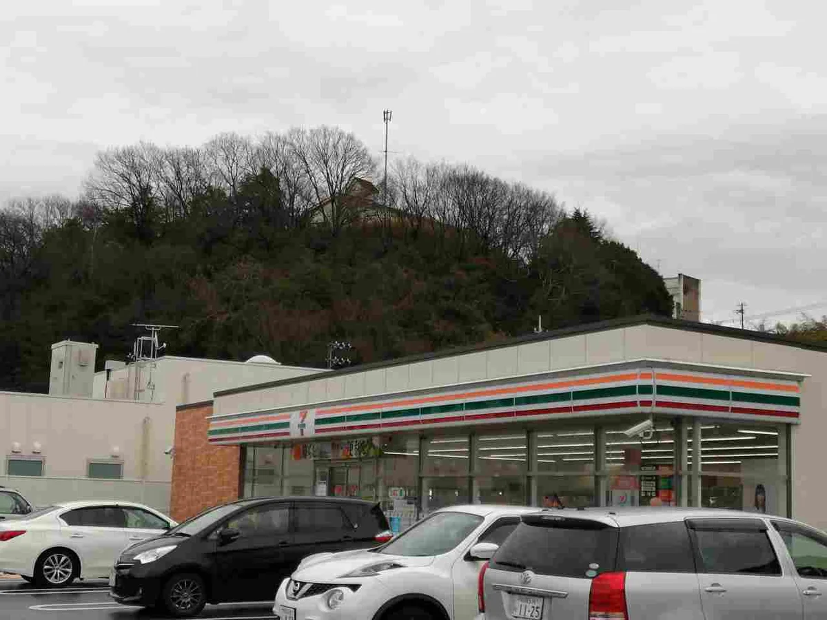 徒歩、約6分です。