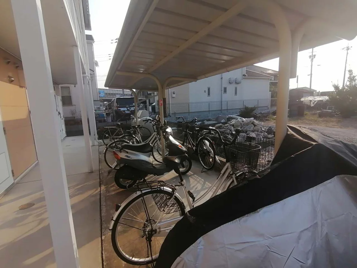 駐輪場も完備。