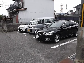 敷地内