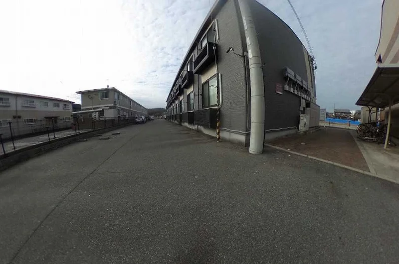 建物西側奥にもあります。