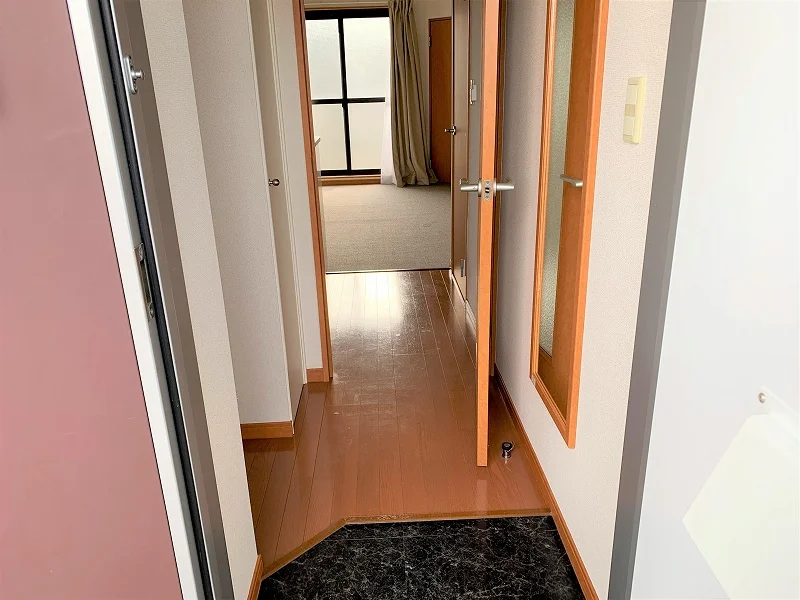 シューズボックスあり。