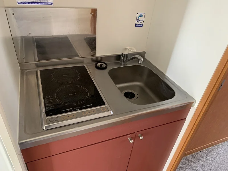 コンロ、ラジエントヒーターコンロです。