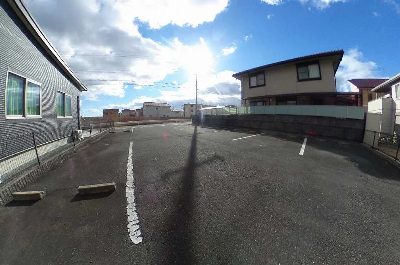 敷地外駐車場です。