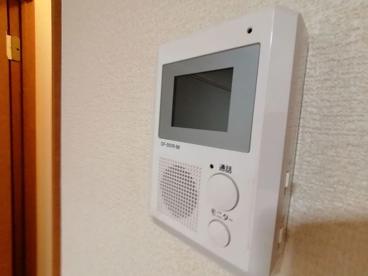 モニター付きインターフォン付きです。