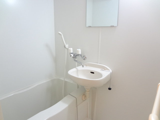 風呂トイレ別のため、ゆっくりと湯船につかれます！