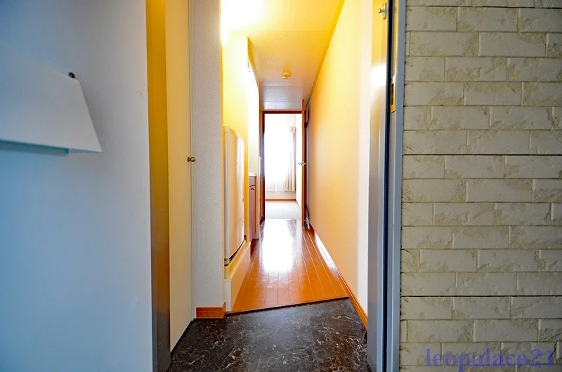 机は収納可能です！