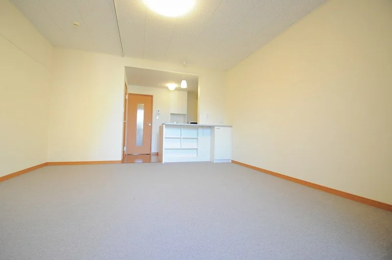 2F以上は絨毯になります