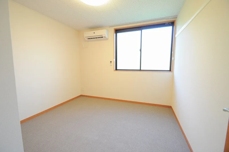 大きな窓付き！！