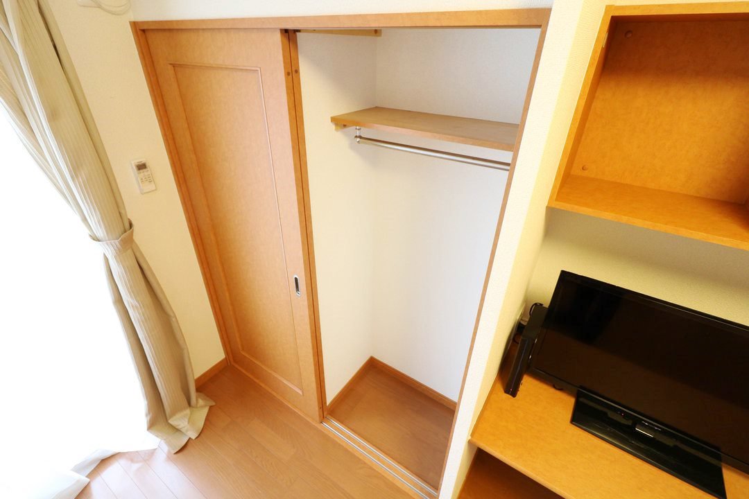 大型クローゼットにより女性の方でも収納が安心！