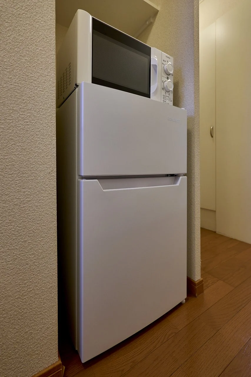電子レンジ、冷蔵庫（機種は異なる場合があります）