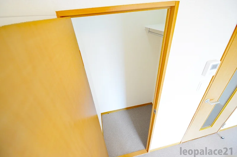 実際のお部屋と異なる場合がございます。