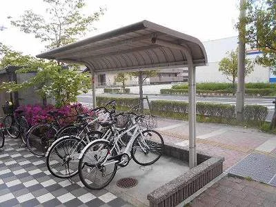 屋根付駐輪場