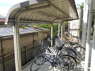 屋根付き駐輪場