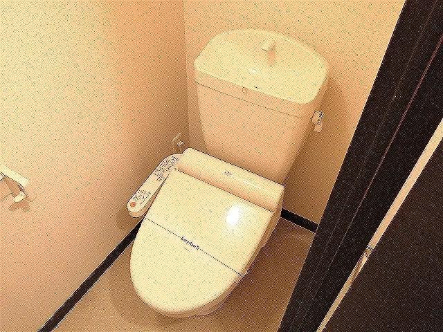 温水便座つき（※画像は代表例です）