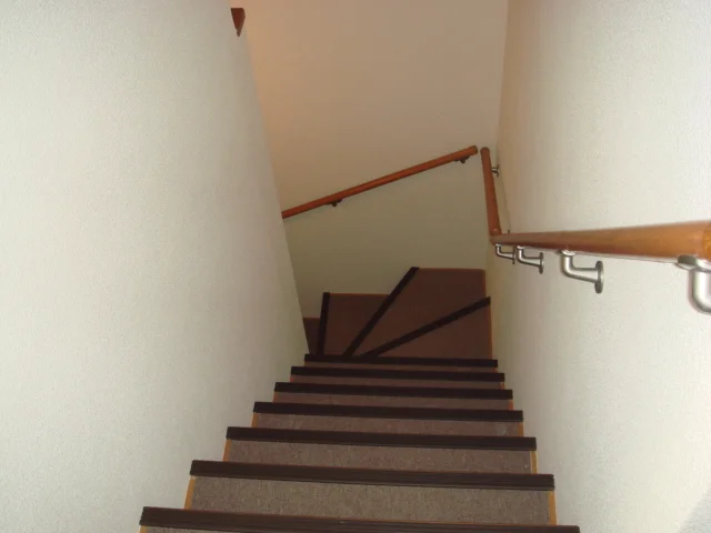 階段（２階のみ）