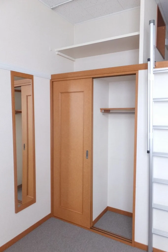 1階はフローリング、2階はじゅうたんです。