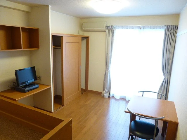 約8帖の洋室です