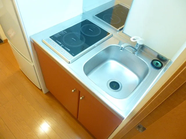 電気コンロ（２口）なので、安心♪