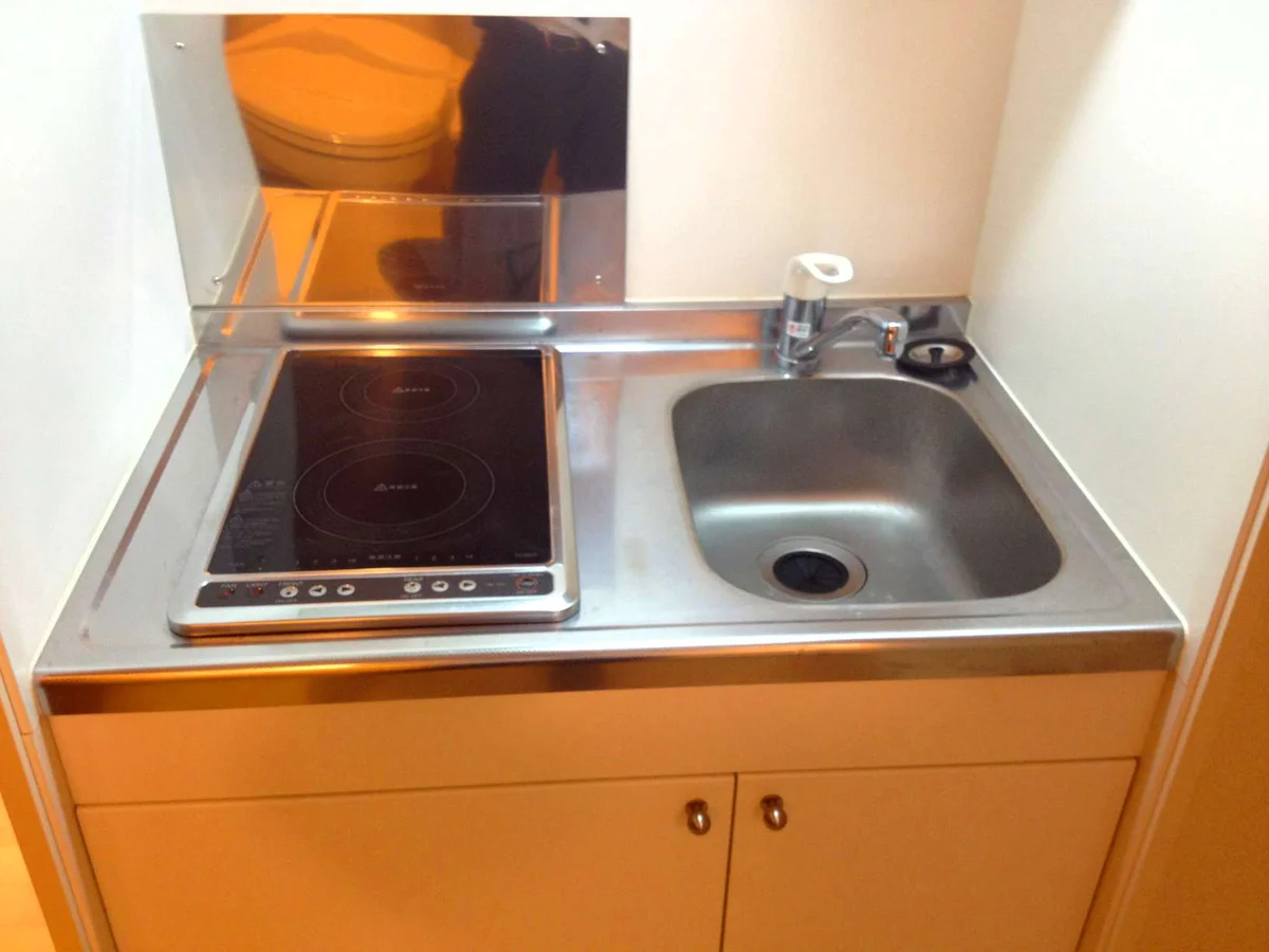 掃除も楽チンな電熱コンロ！