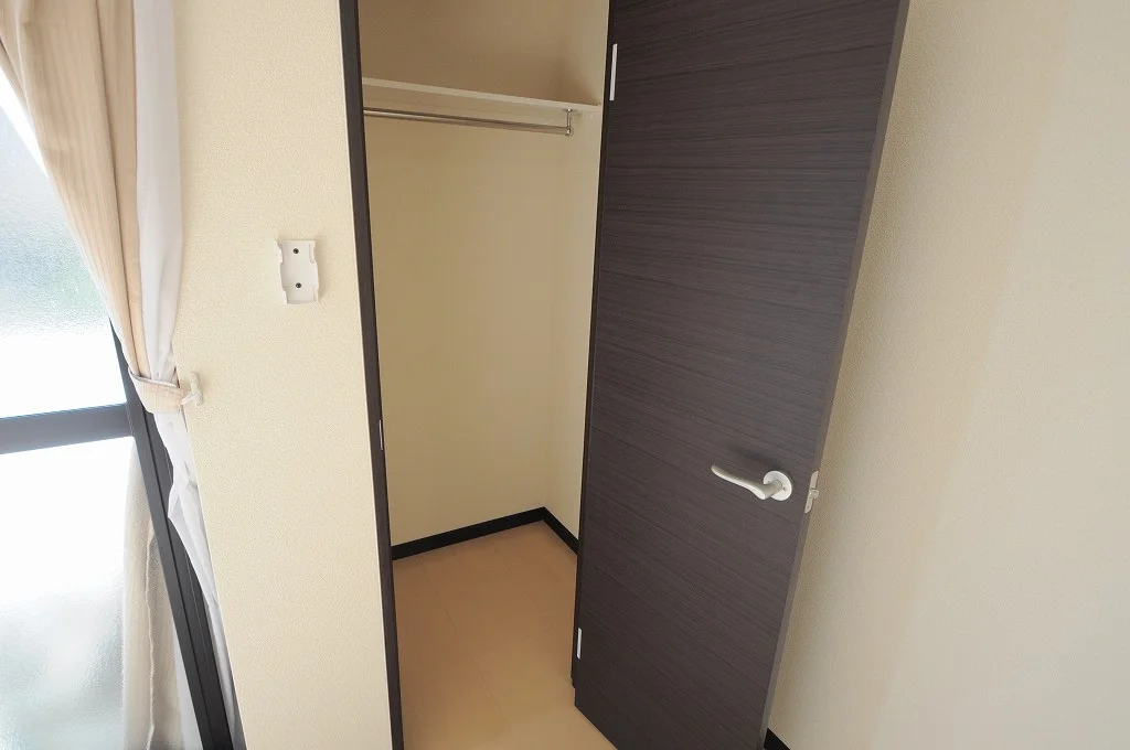 実際のお部屋と異なる場合がございます。