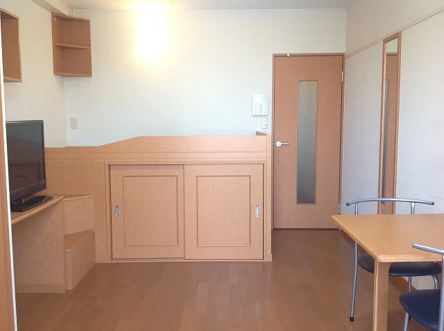 フローリング仕様です。