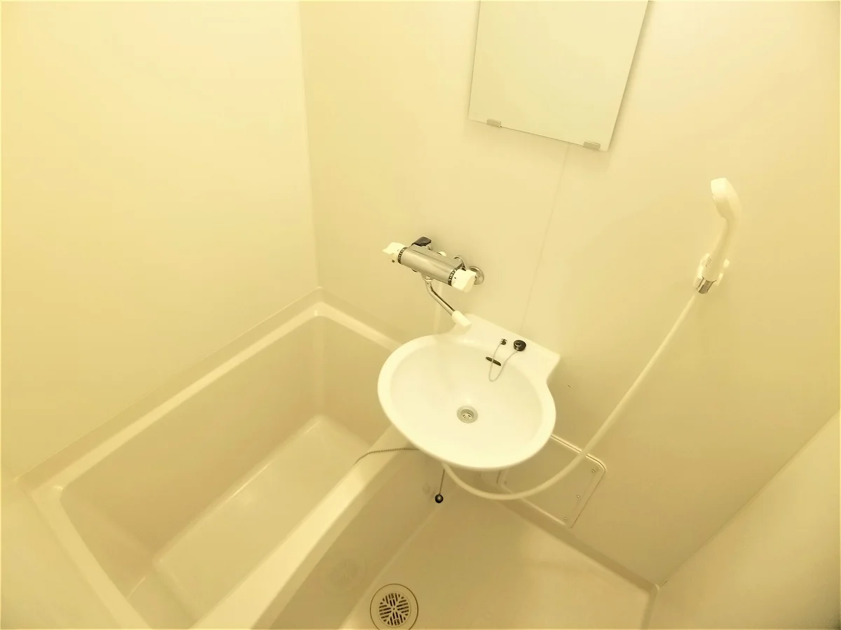 設備・仕様は号室により異なる為、現況を優先致します。