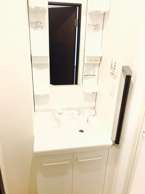 独立洗面台