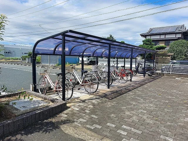 屋根付駐輪場
