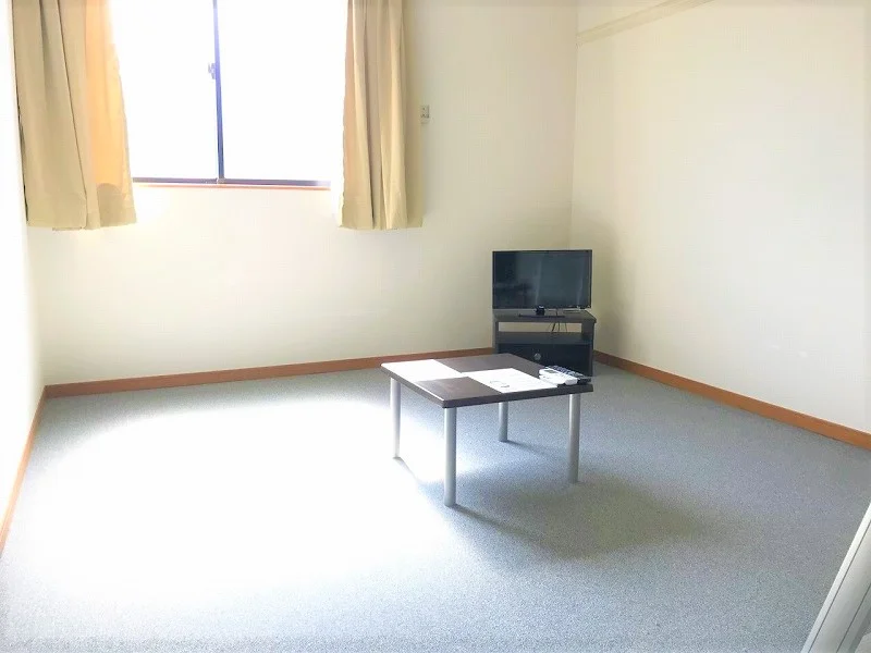 1階床はフローリングです(現状優先)